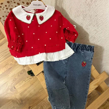 Çilek Nakışlı Müslin Bluz Kot 2'li Kız Bebek Takım